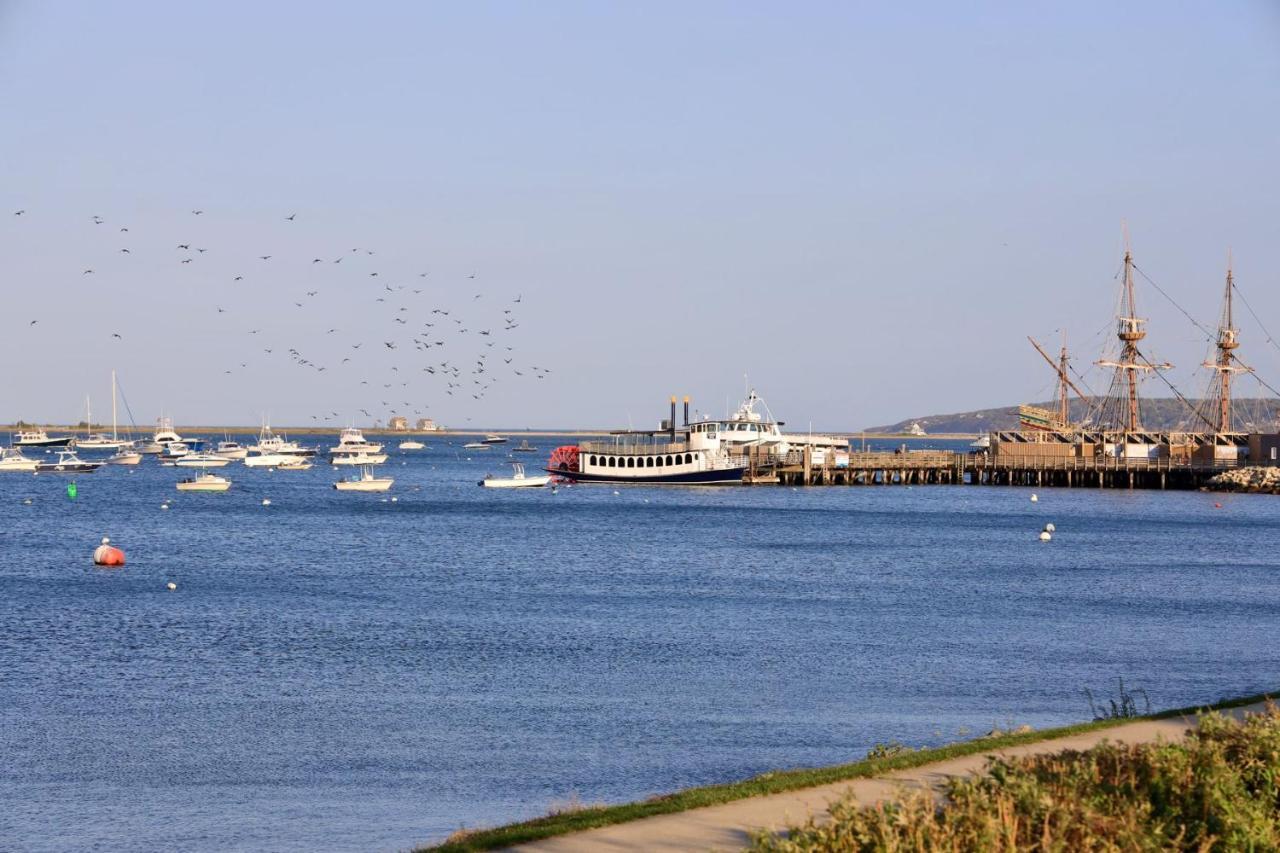 Harbourtown Suites On Plymouth Harbor Екстериор снимка