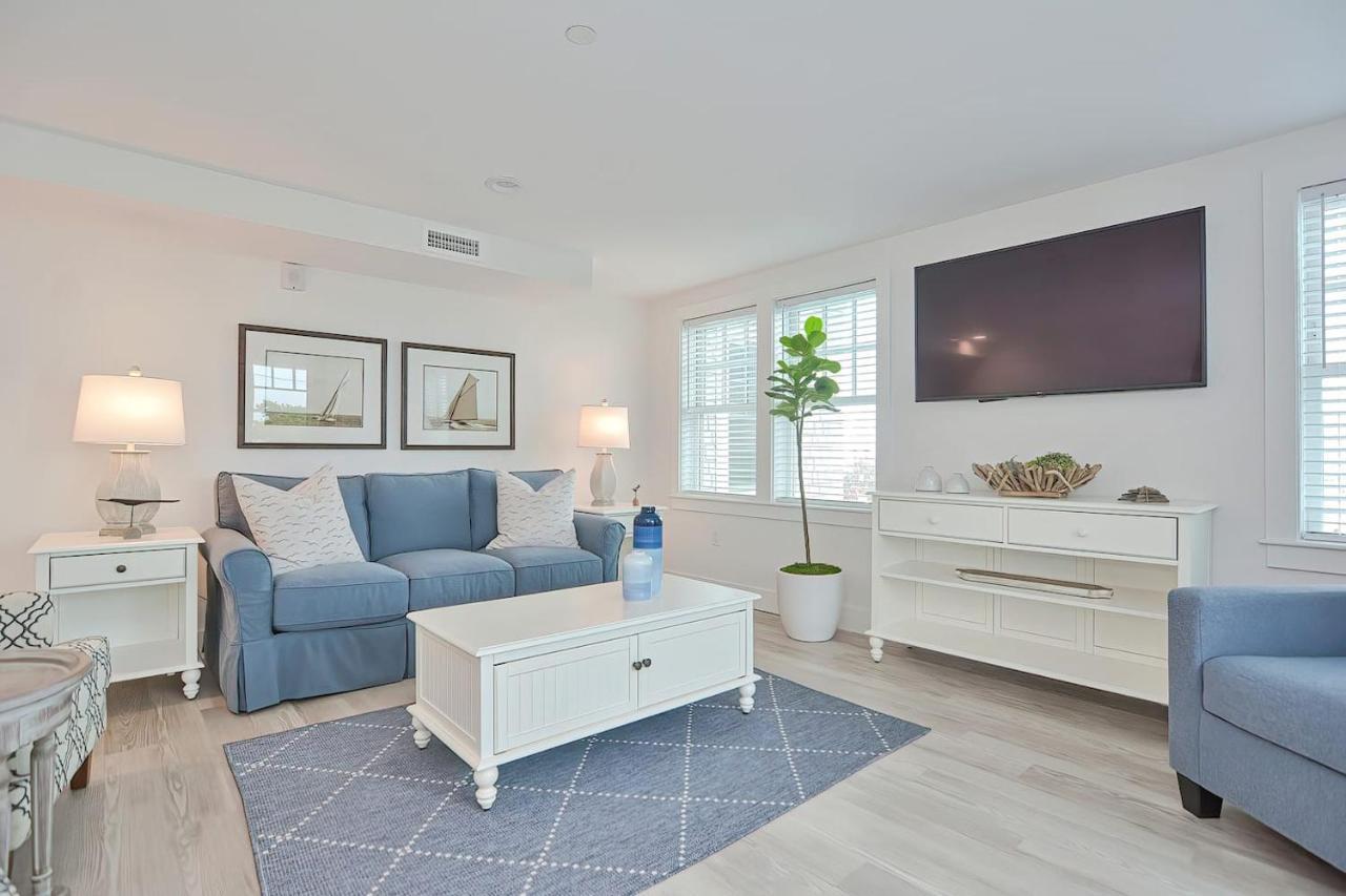 Harbourtown Suites On Plymouth Harbor Екстериор снимка