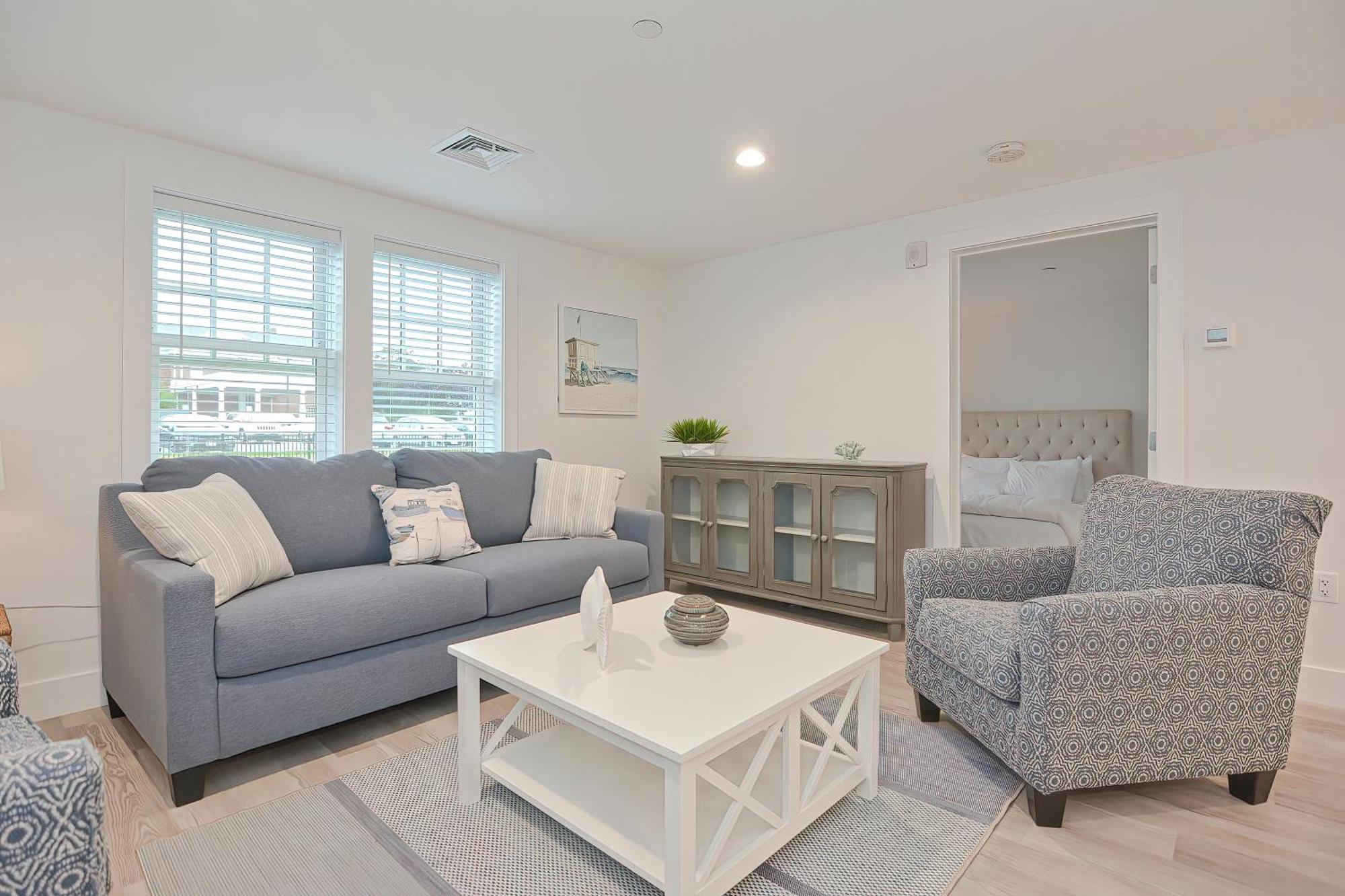 Harbourtown Suites On Plymouth Harbor Екстериор снимка